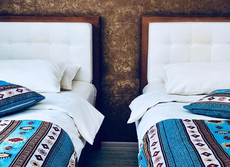 اتاق استاندارد, Kostelski Buk