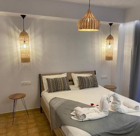 バルコニー付きスタンダードルーム, Manos Pension