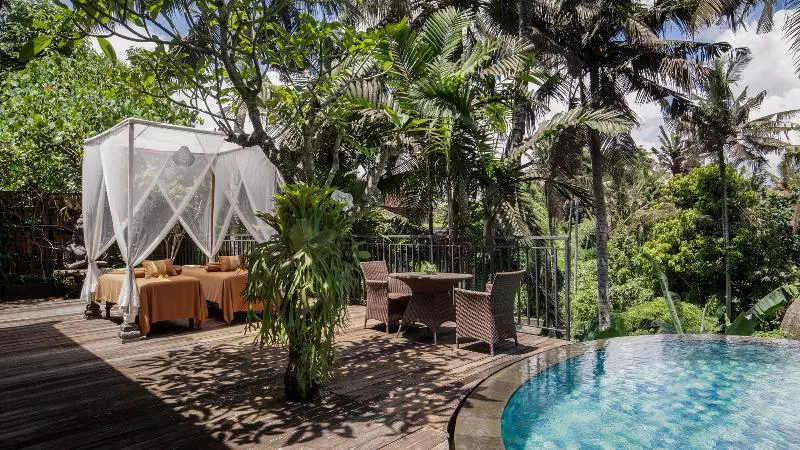 3 Bedroom Villa with Pool