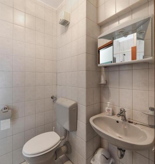 غرفة قياسية فردية, Downtown Private Rooms