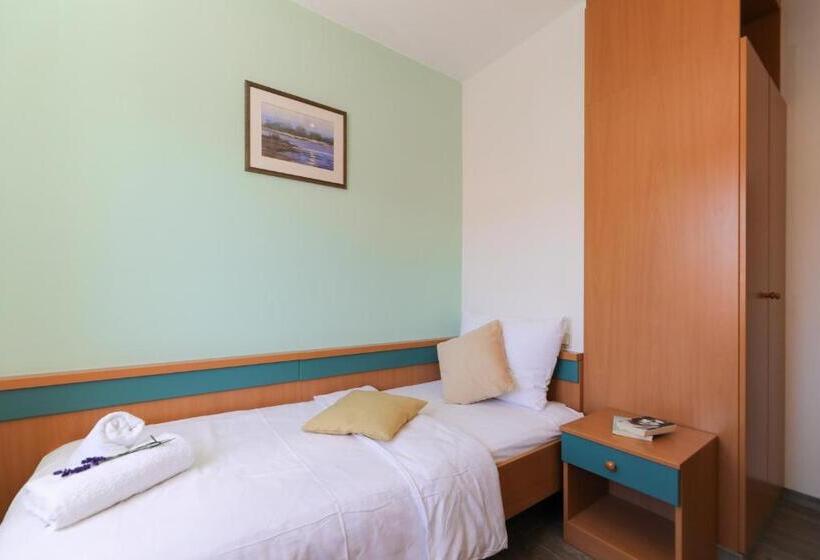 غرفة قياسية فردية, Downtown Private Rooms