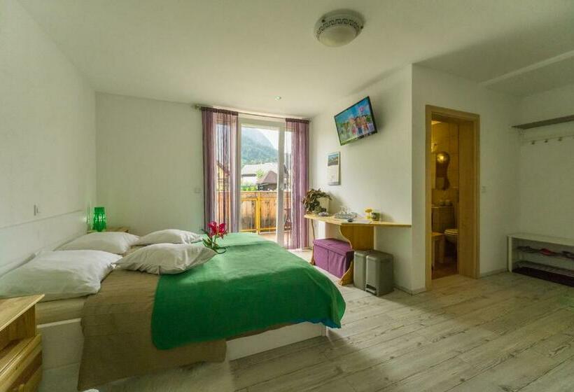 اتاق استاندارد سه تخته با بالکن, Aparthotel Pr Jakapč