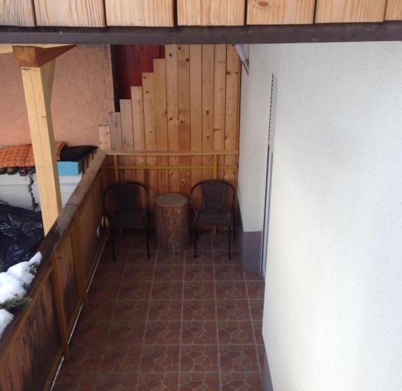 اتاق استاندارد چهارنفره با چشمانداز باغ, Aparthotel Pr Jakapč