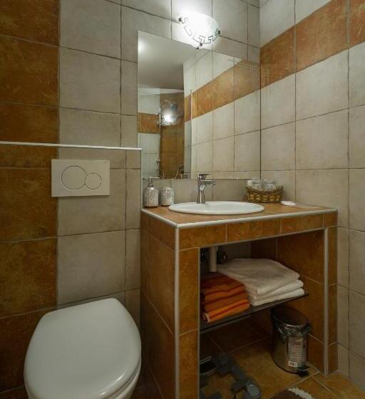 اتاق استاندارد چهارنفره با چشمانداز باغ, Aparthotel Pr Jakapč