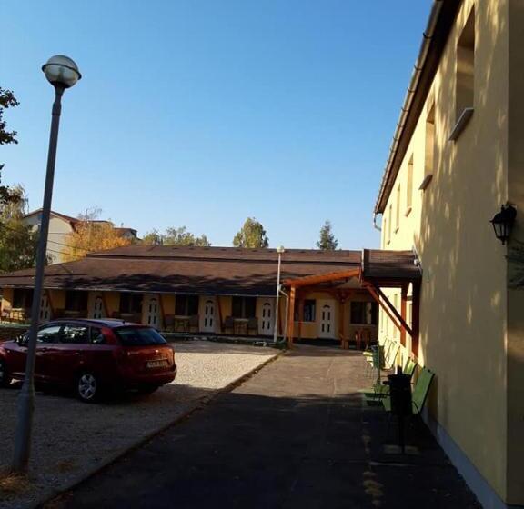 חדר סטנדרט נוף לגינה, Fenyő Panzió