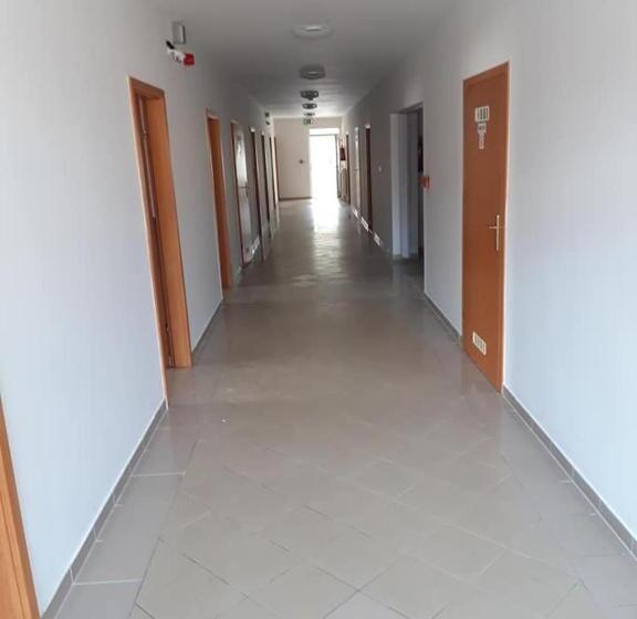 חדר סטנדרט, Fenyő Panzió