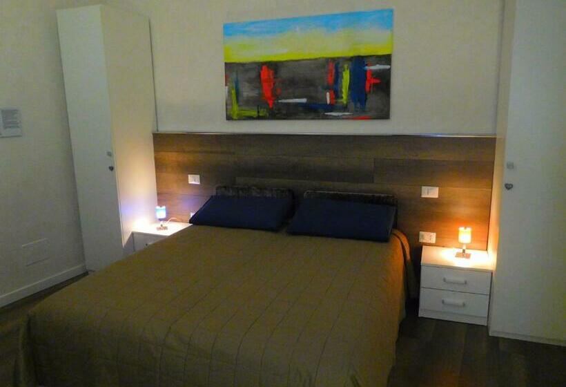 家庭间, Il Paradiso A Claustro Inferno