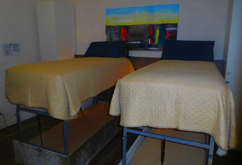 家庭间, Il Paradiso A Claustro Inferno