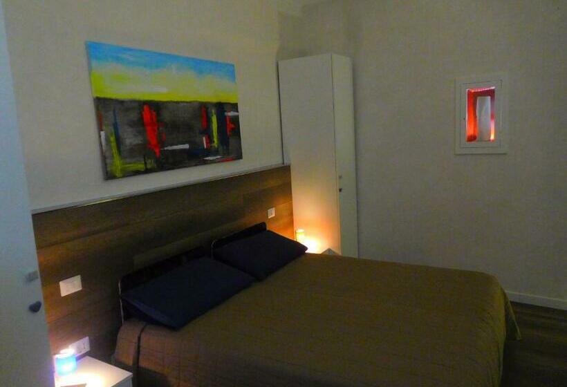 패밀리 룸, Il Paradiso A Claustro Inferno