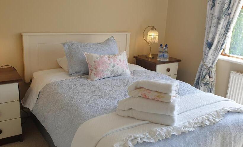 디럭스 룸, Knightsbrook Guesthouse