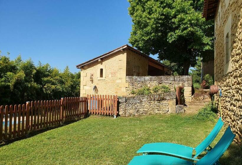 اتاق سوپریور, Le Clos De La Canéda