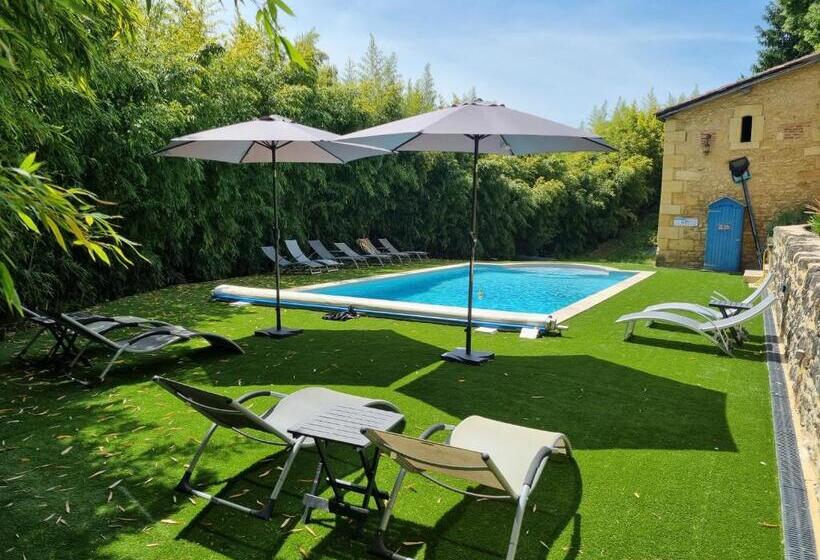 اتاق سوپریور, Le Clos De La Canéda