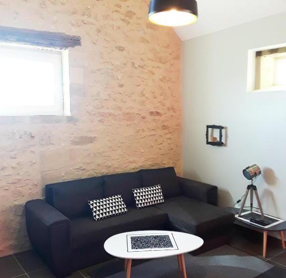 سوییت خانوادگی, Le Clos De La Canéda