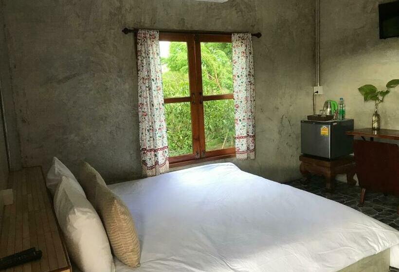 ویلای استاندارد با چشمانداز باغ, บ้านสวนศิริ Siri Garden