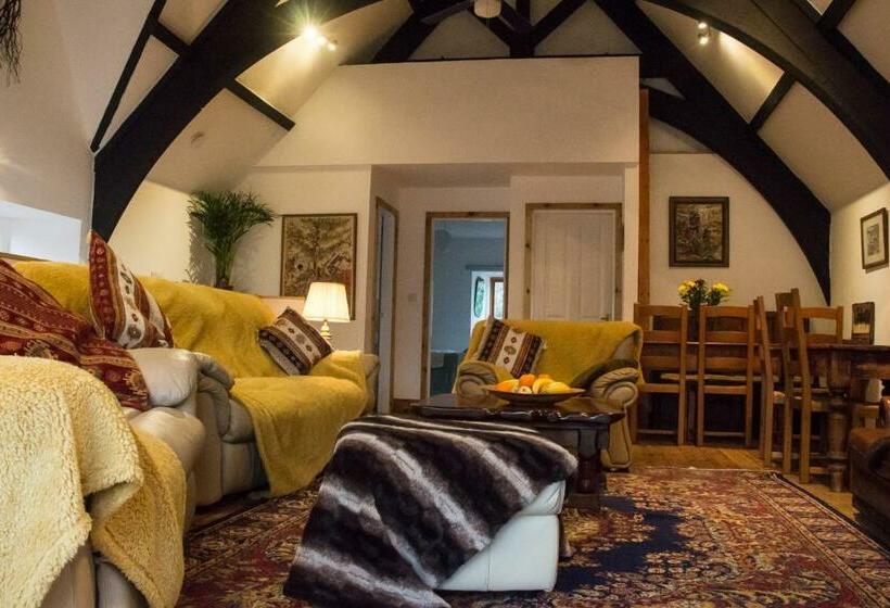 스탠다드 룸 킹사이즈 침대, James John Hamilton House And Backpacker Hostel