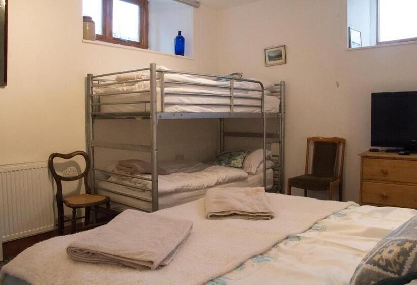 패밀리 룸, James John Hamilton House And Backpacker Hostel
