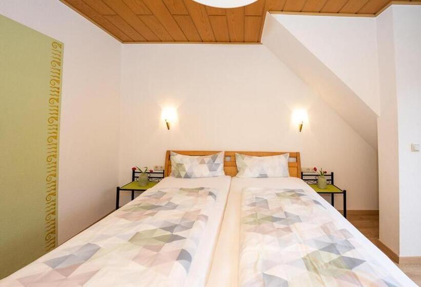 غرفة إقتصادية, Ferien Weingut Pauly