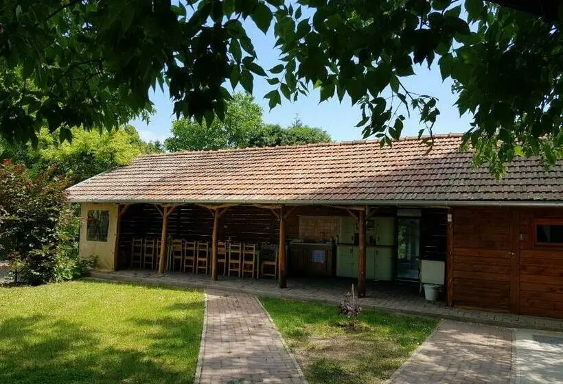 スタンダードルーム, élő Tisza Vendégház