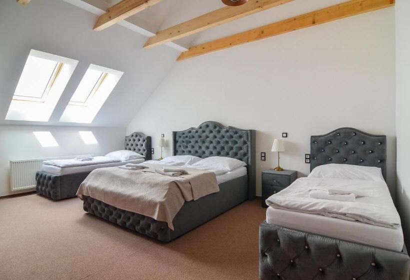 غرفة ديلوكس رباعية, Penzion Zaječák