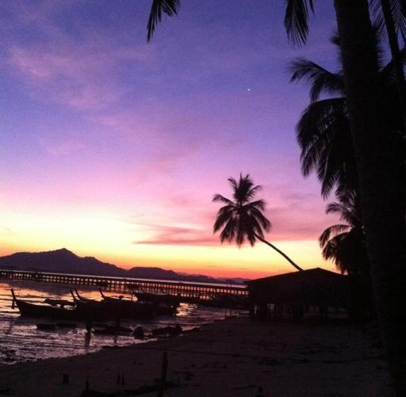 غرفة قياسية مطلّة علي البحر, Seaside Home