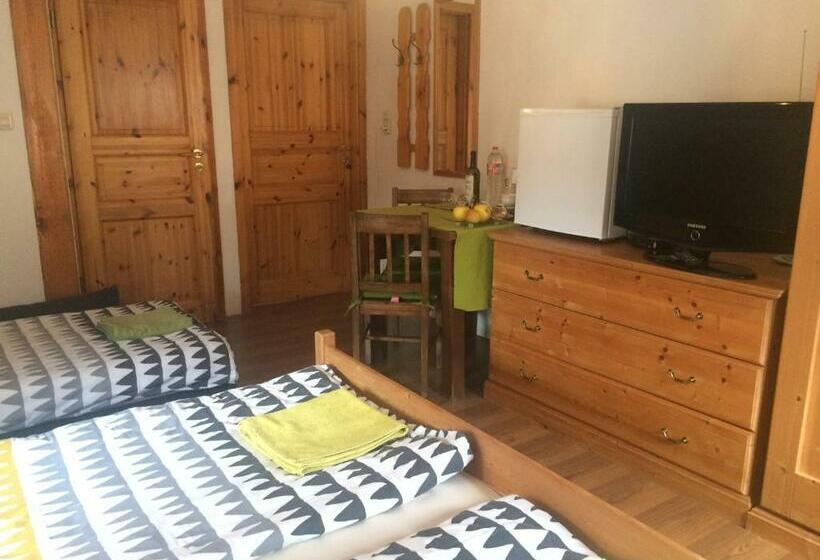 Семейный Номер, Zirndorf Gästehaus