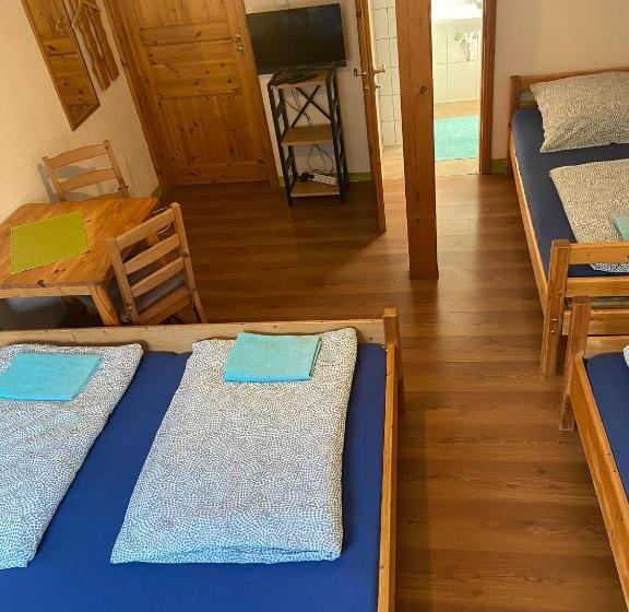 Семейный Номер, Zirndorf Gästehaus