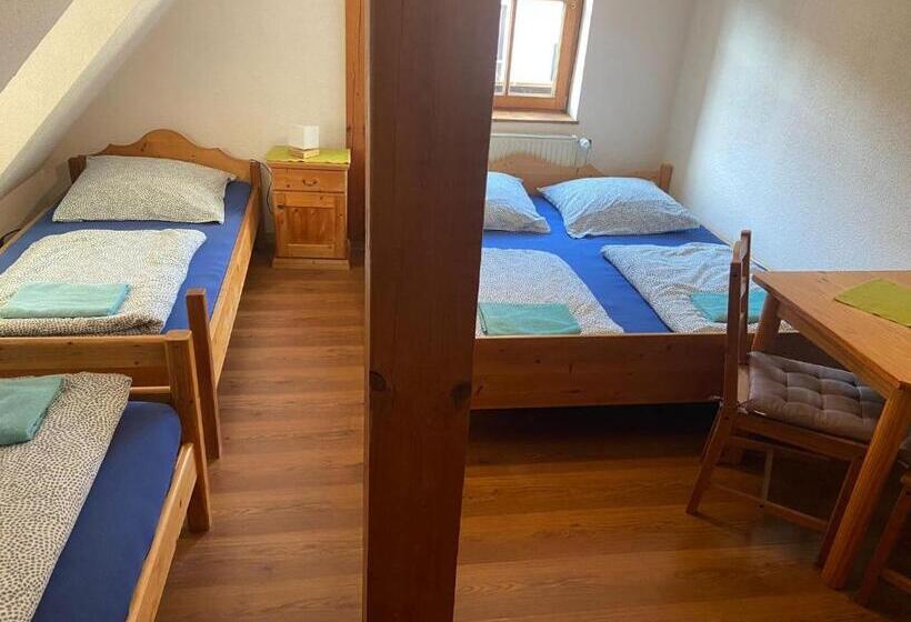 Семейный Номер, Zirndorf Gästehaus