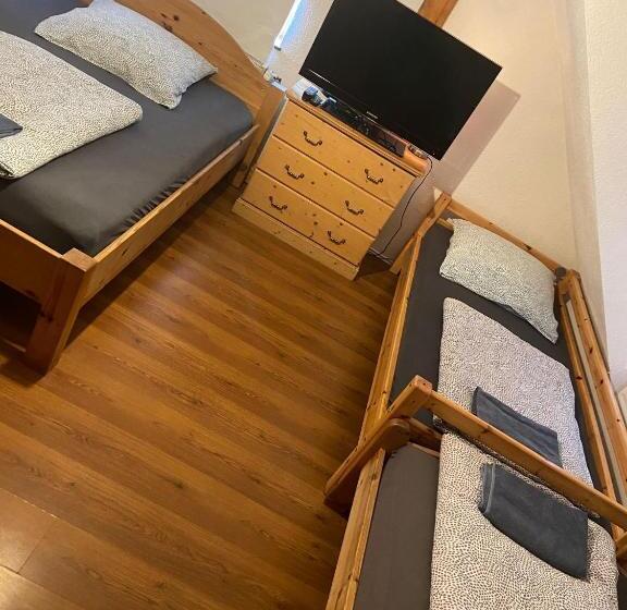 Семейный Номер, Zirndorf Gästehaus