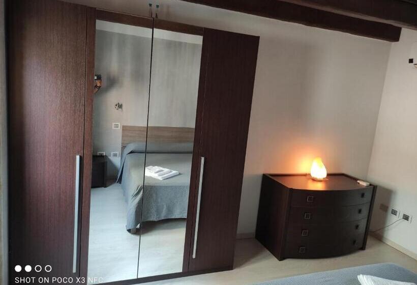 Habitación Estándar Baño Exterior, Antico Centro Quartu