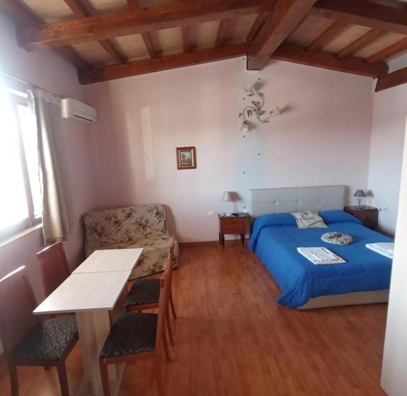 غرفة قياسية رباعية, B&b Da Luca