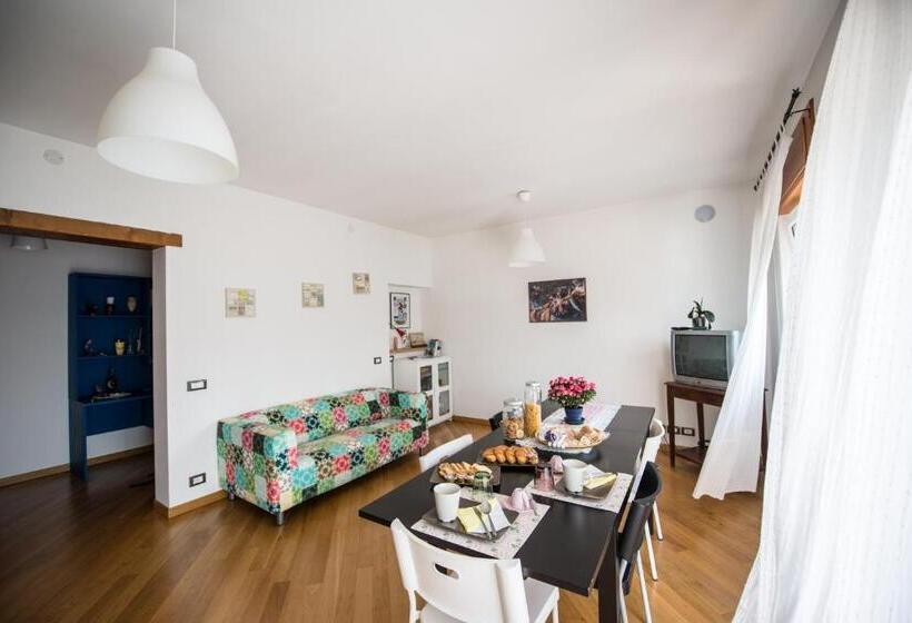 バスルーム共有のトリプルスタンダード, B&b Da Viky