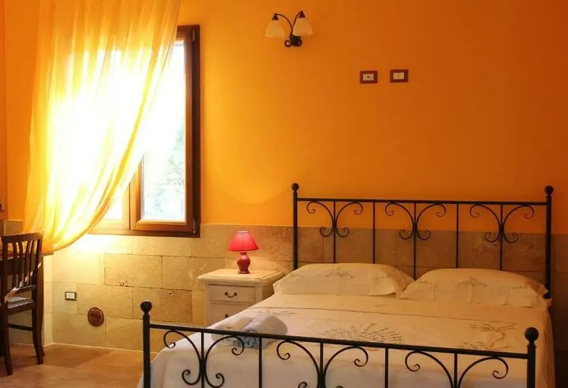 Standard Triple Room Garden View, B&b Elda Salento