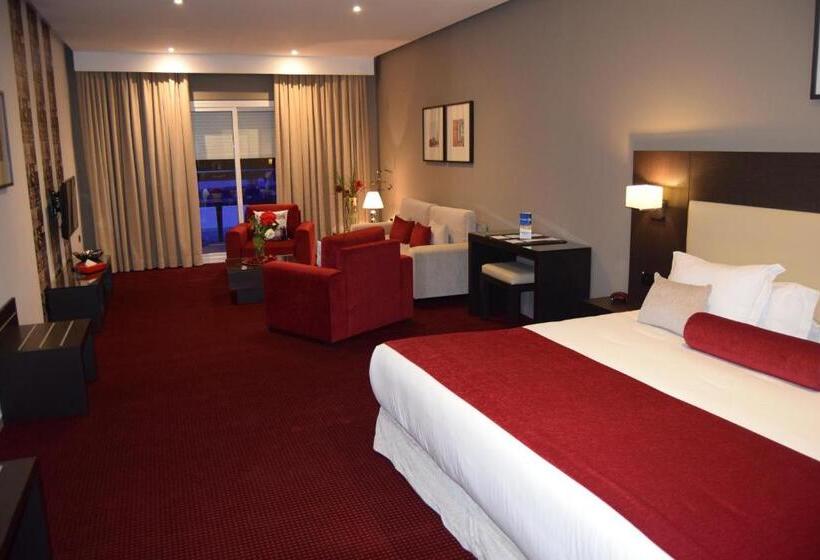 سوییت لوکس, Hôtel Tamuda Beach