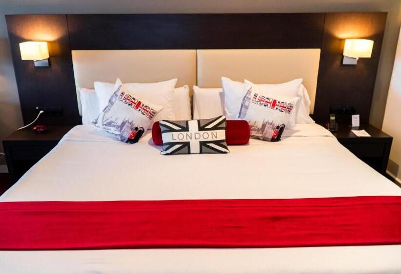 سوییت لوکس, Hôtel Tamuda Beach