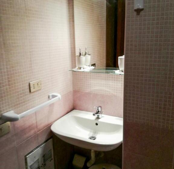 غرفة قياسية, La Sorgente B&b