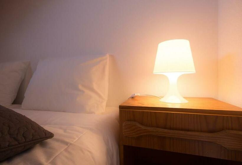 سوییت لوکس, Celas Dream Studio