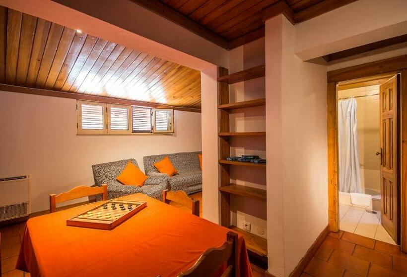 سوییت لوکس, Celas Dream Studio