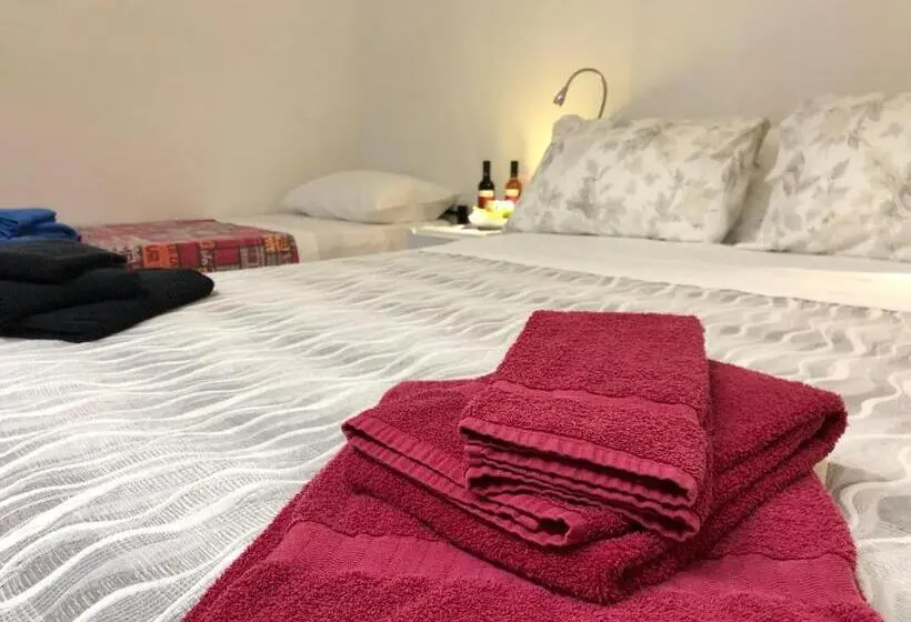 ガーデンビュースタンダードルーム, Monterussi Bed And Breakfast