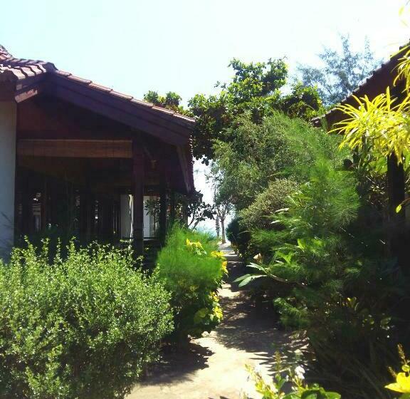 Bungalow Standard Widok Ogród, Yaya Bungalows Blue Coral