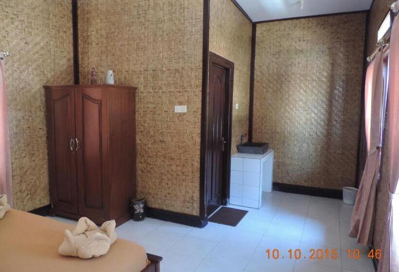 Pokój Standard z Tarasem, Yaya Bungalows Blue Coral