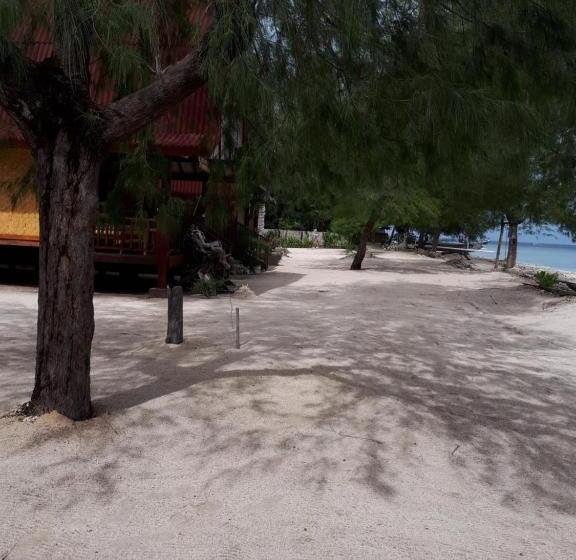 Pokój Standard Widok Morze z Balkonem, Yaya Bungalows Blue Coral