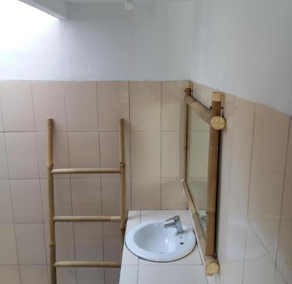 Pokój Standard Widok Morze z Balkonem, Yaya Bungalows Blue Coral