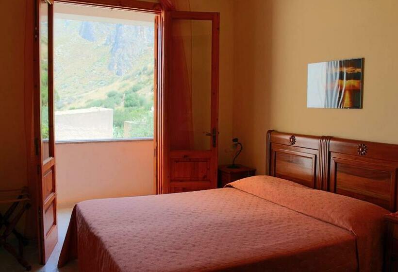Triple Room Sea View, Raggio Di Sole Bed & Breakfast