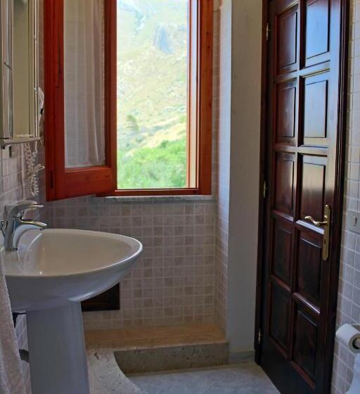 اتاق استاندارد با چشم‌انداز دریا, Raggio Di Sole Bed & Breakfast