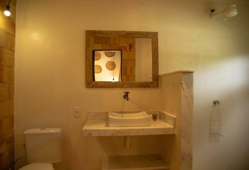 标准三人间, Pousada Le Refuge