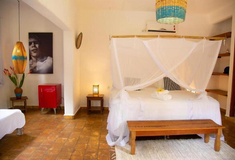 豪华三人间, Pousada Le Refuge