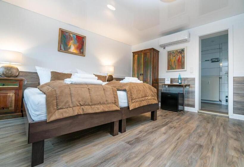 Трехместный Номер Комфорт, Risa Hotel Village   Engel & Kreuz