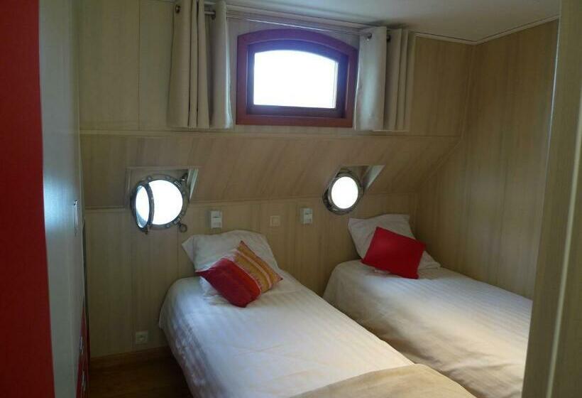 Номер Стандарт, B&b Barge Johanna