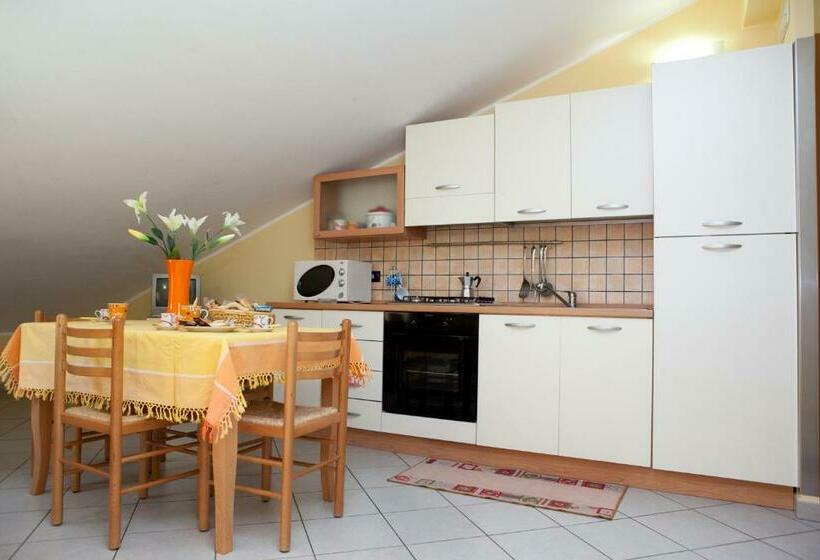 带3个卧室的公寓, B&b Casa Mauro