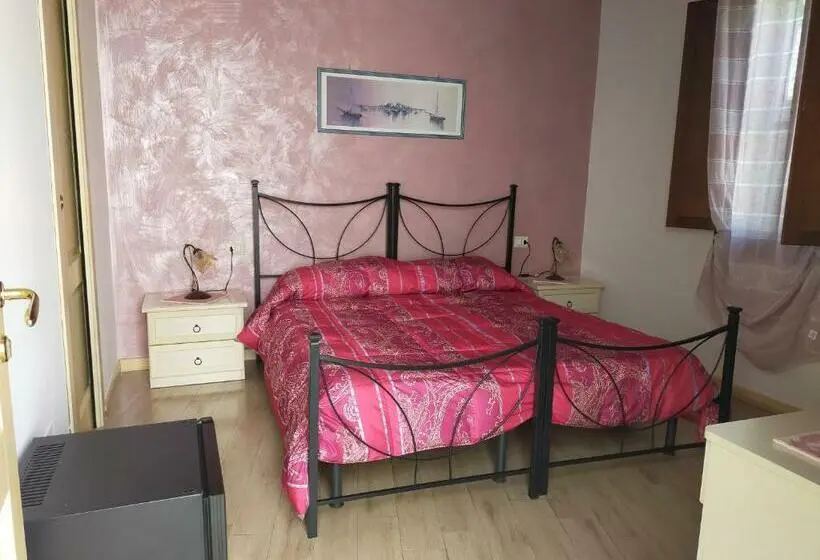 اتاق استاندارد, B&b Colti Di Rosa